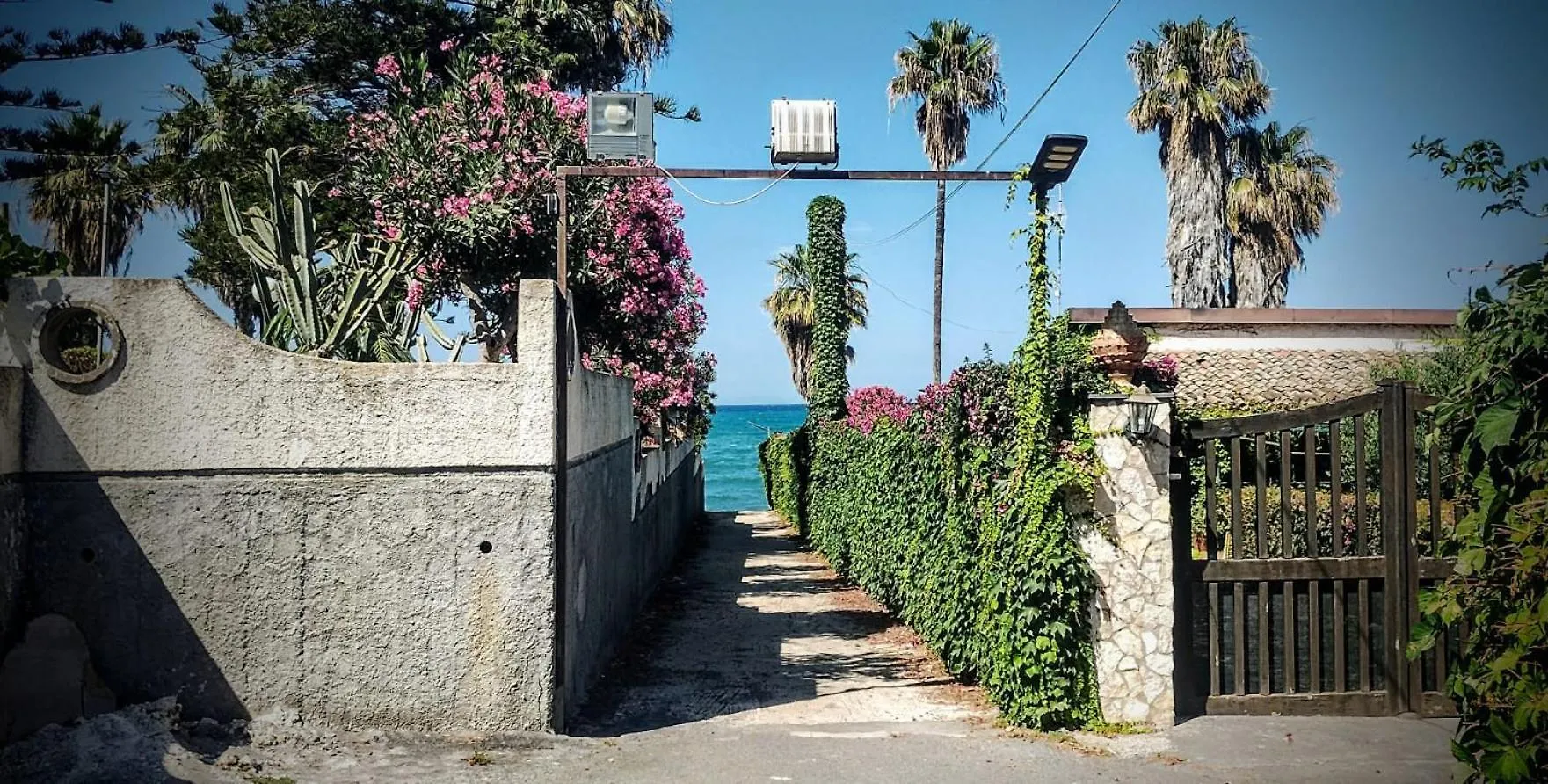 Casa E Vacanze 20 Passi Dal Mare Augusta 0*,  Italien